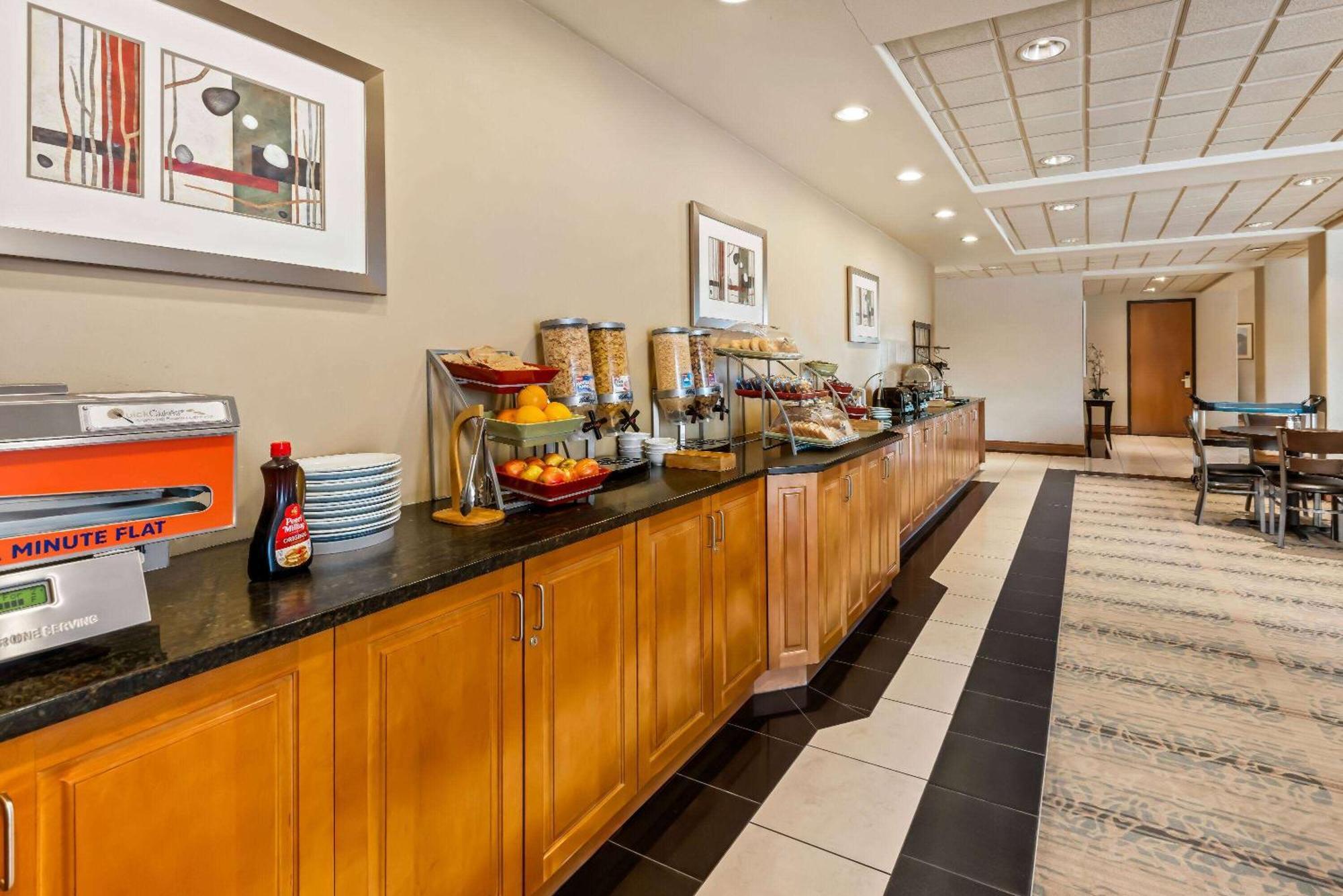 วินด์เกต บาย วินด์แฮม แคลกรี เซาท์ Hotel คาลการี ภายนอก รูปภาพ